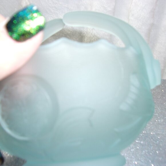 H-267 IMPERIAL GLASS FROSTED BLUE SPLIT HANDLE BASKET - Picture 7 of 15